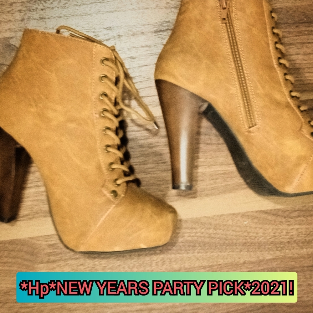 Quipid Chic Tan Lace Up High Heel Boots Sz 7. 5